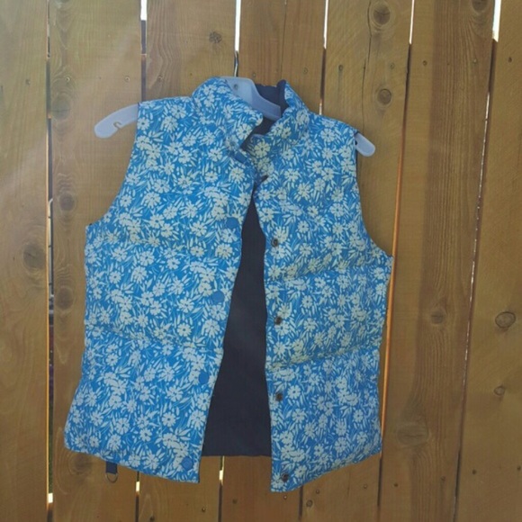 Reversible vest - Picture 2 of 3